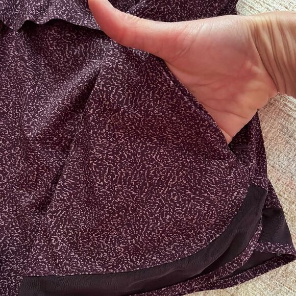 Athleta Purple Printed Mesh Racer Run 4" Lined Midrise Shorts Size Large EUC - Picture 8 of 8